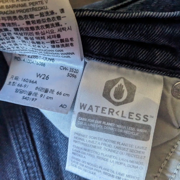 Levi's dark wash wedgie jeans size 26 - Picture 2 of 6